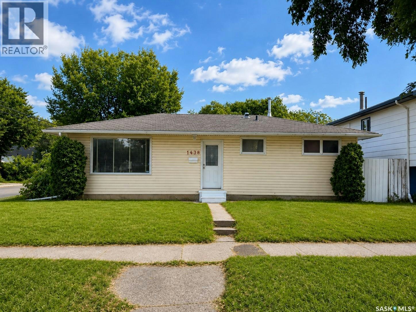 1438 D Avenue N, Saskatoon, SK, S7L 1P4