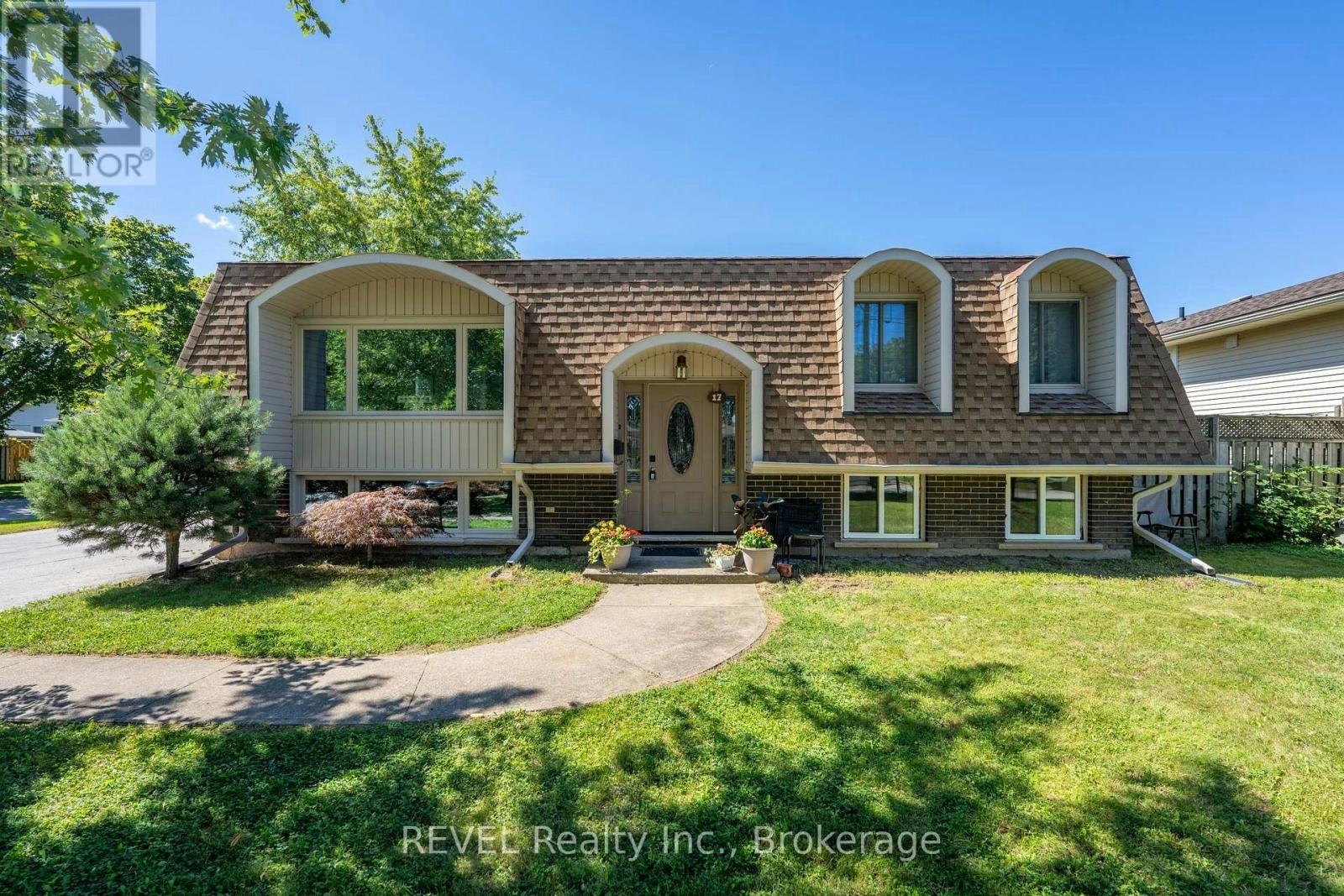 17 Ramsey Street, St. Catharines, ON, L2N 2K3