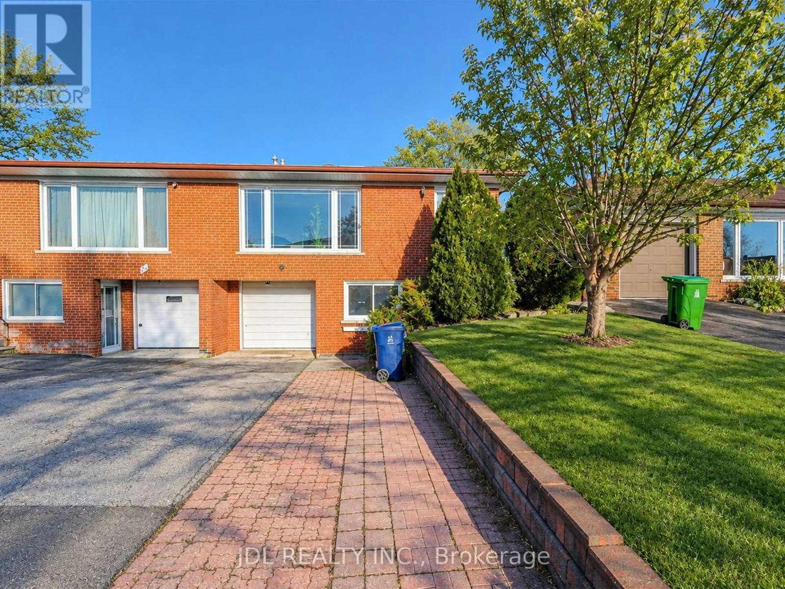 47 Greyhound Drive, Toronto, ON, M2H 1K2