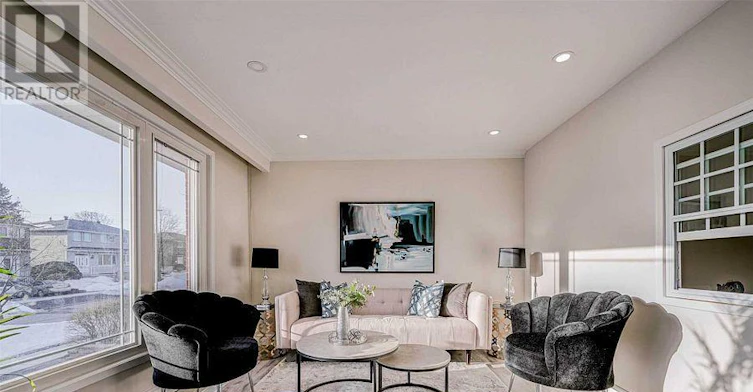 47 Greyhound Drive, Toronto, ON, M2H 1K2 - 4