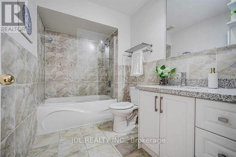 47 Greyhound Drive, Toronto, ON, M2H 1K2 - 12