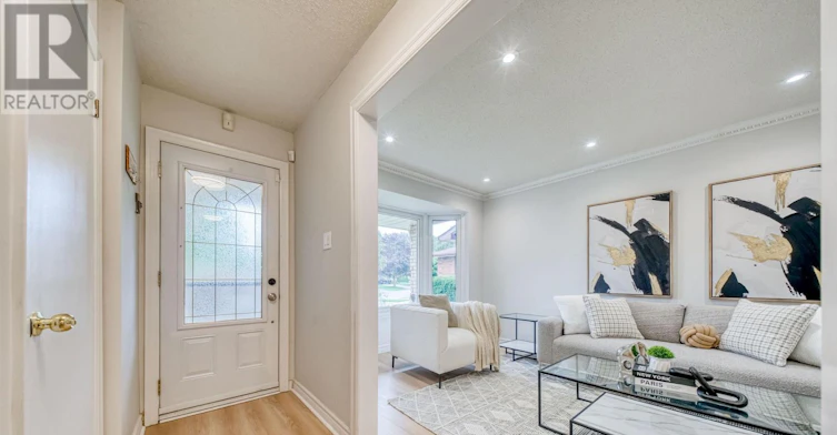 1019 Rouge Valley Drive, Pickering, ON, L1V 4N8 - 3