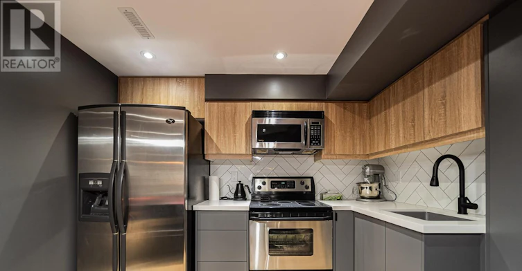36 Newbridge Avenue, Richmond Hill, ON, L4E 3Z9 - 18