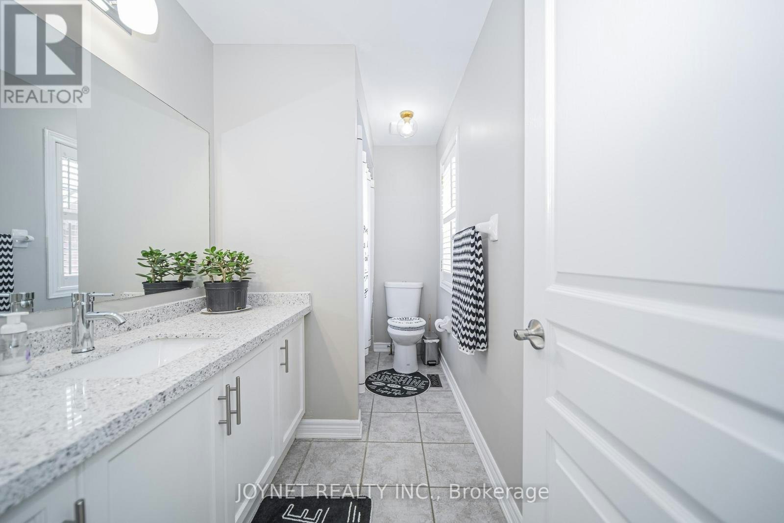 36 Newbridge Avenue, Richmond Hill, ON, L4E 3Z9 - 12