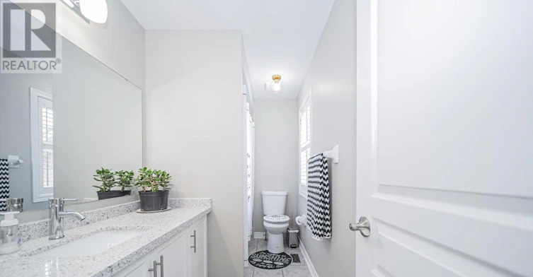 36 Newbridge Avenue, Richmond Hill, ON, L4E 3Z9 - 12