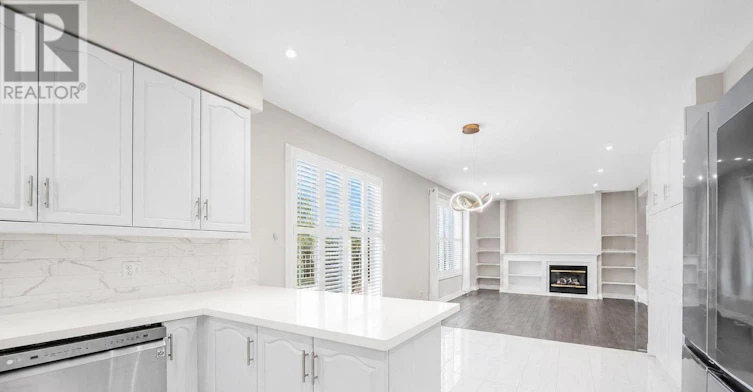 36 Newbridge Avenue, Richmond Hill, ON, L4E 3Z9 - 5