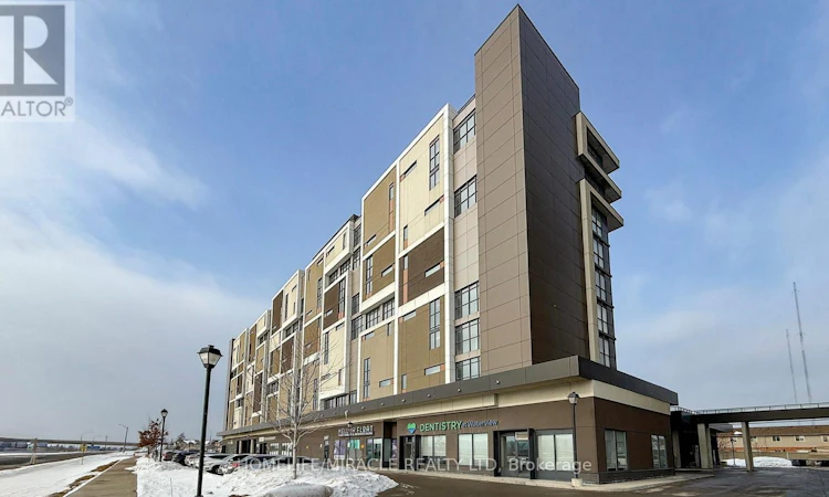 607-560 Service Road NORTH