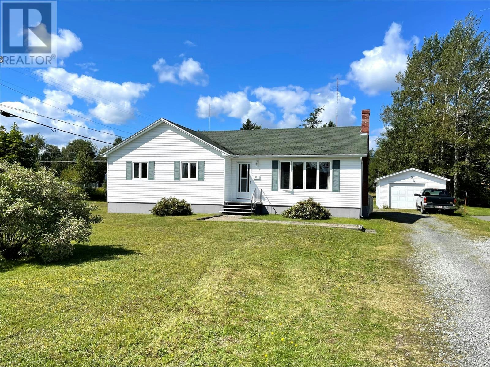 37 Grenfell Heights, Grand Falls-Windsor, NL, A2A 1W3