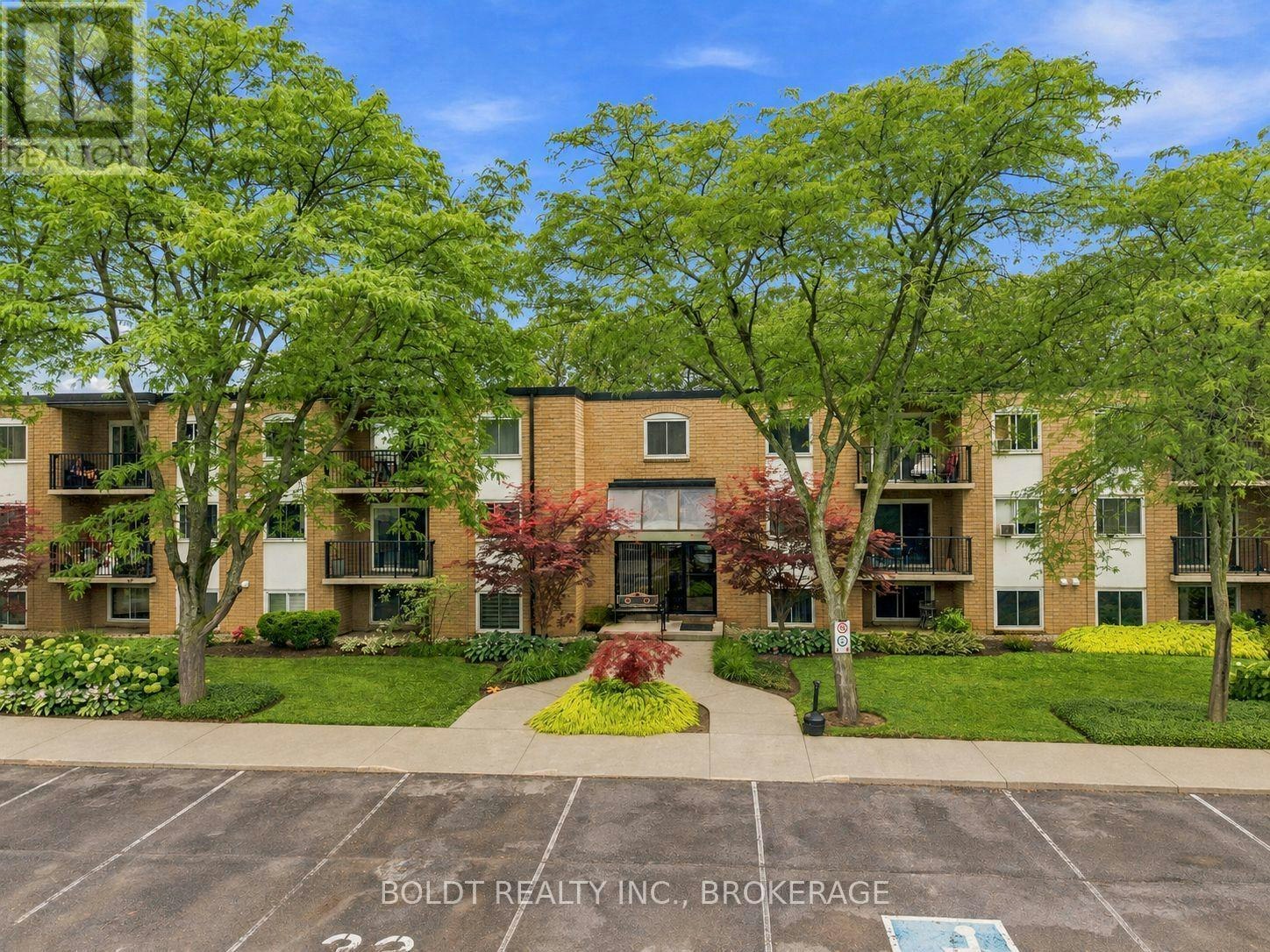 110-6 Westlake Lane, St. Catharines, ON, L2N 5S3