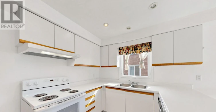MAIN-11 Briarcliffe Crescent, Vaughan, ON, L4J 7G5 - 13