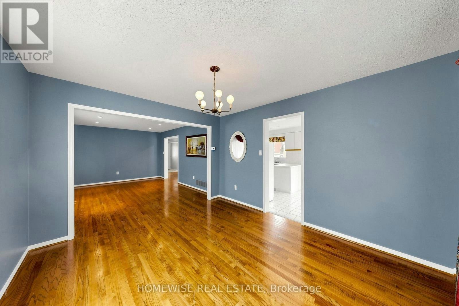 MAIN-11 Briarcliffe Crescent, Vaughan, ON, L4J 7G5 - 4