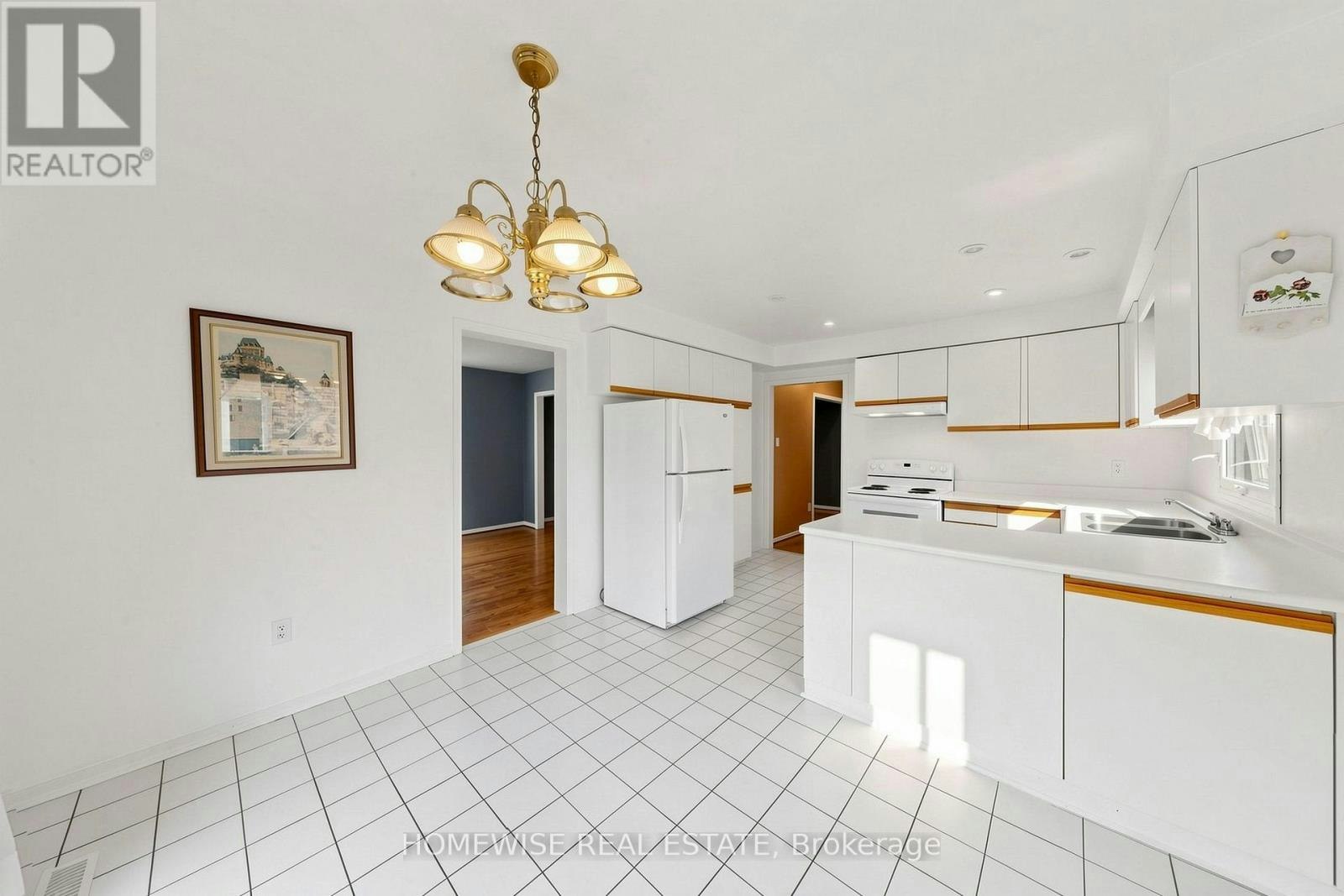 MAIN-11 Briarcliffe Crescent, Vaughan, ON, L4J 7G5 - 14