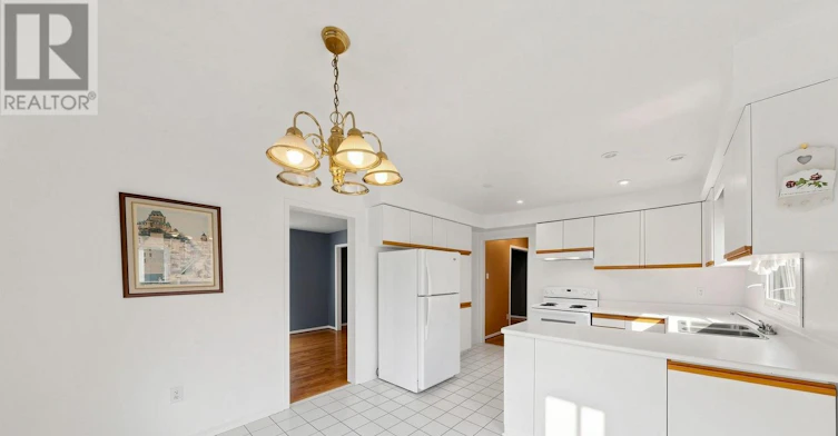 MAIN-11 Briarcliffe Crescent, Vaughan, ON, L4J 7G5 - 14
