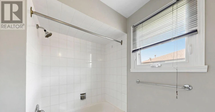 MAIN-11 Briarcliffe Crescent, Vaughan, ON, L4J 7G5 - 35