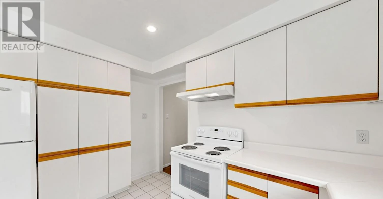 MAIN-11 Briarcliffe Crescent, Vaughan, ON, L4J 7G5 - 12