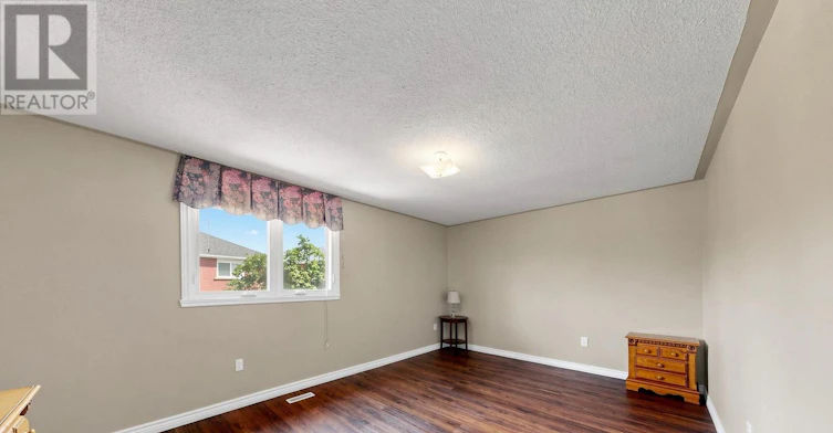 MAIN-11 Briarcliffe Crescent, Vaughan, ON, L4J 7G5 - 21