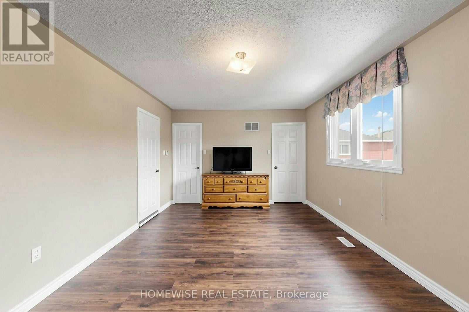 MAIN-11 Briarcliffe Crescent, Vaughan, ON, L4J 7G5 - 23