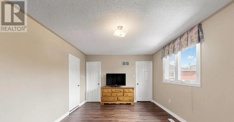 MAIN-11 Briarcliffe Crescent, Vaughan, ON, L4J 7G5 - 23