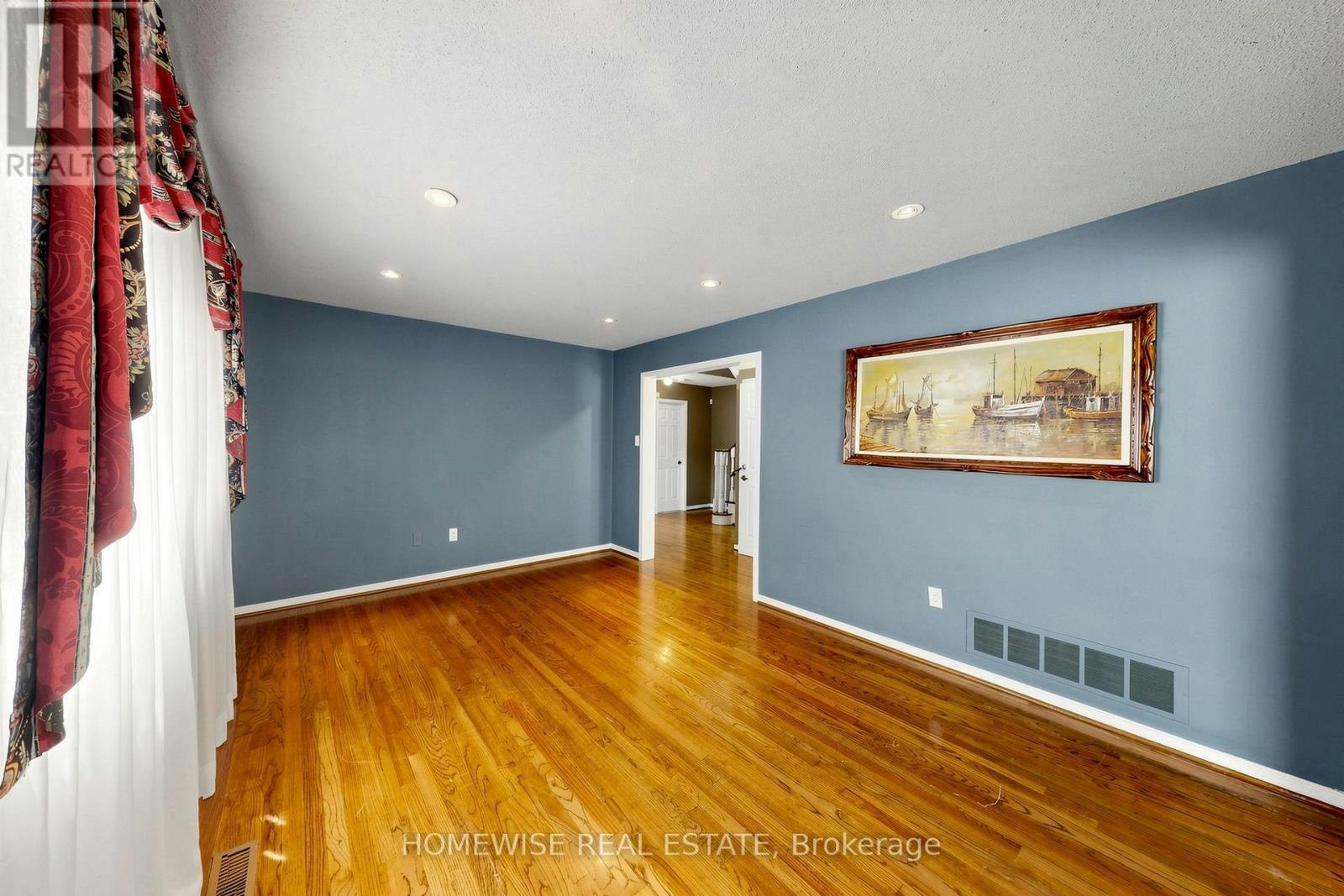 MAIN-11 Briarcliffe Crescent, Vaughan, ON, L4J 7G5 - 6