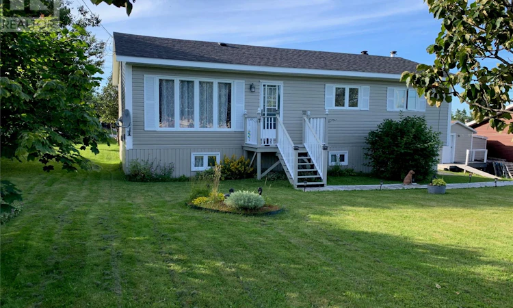 7 Bayview Road