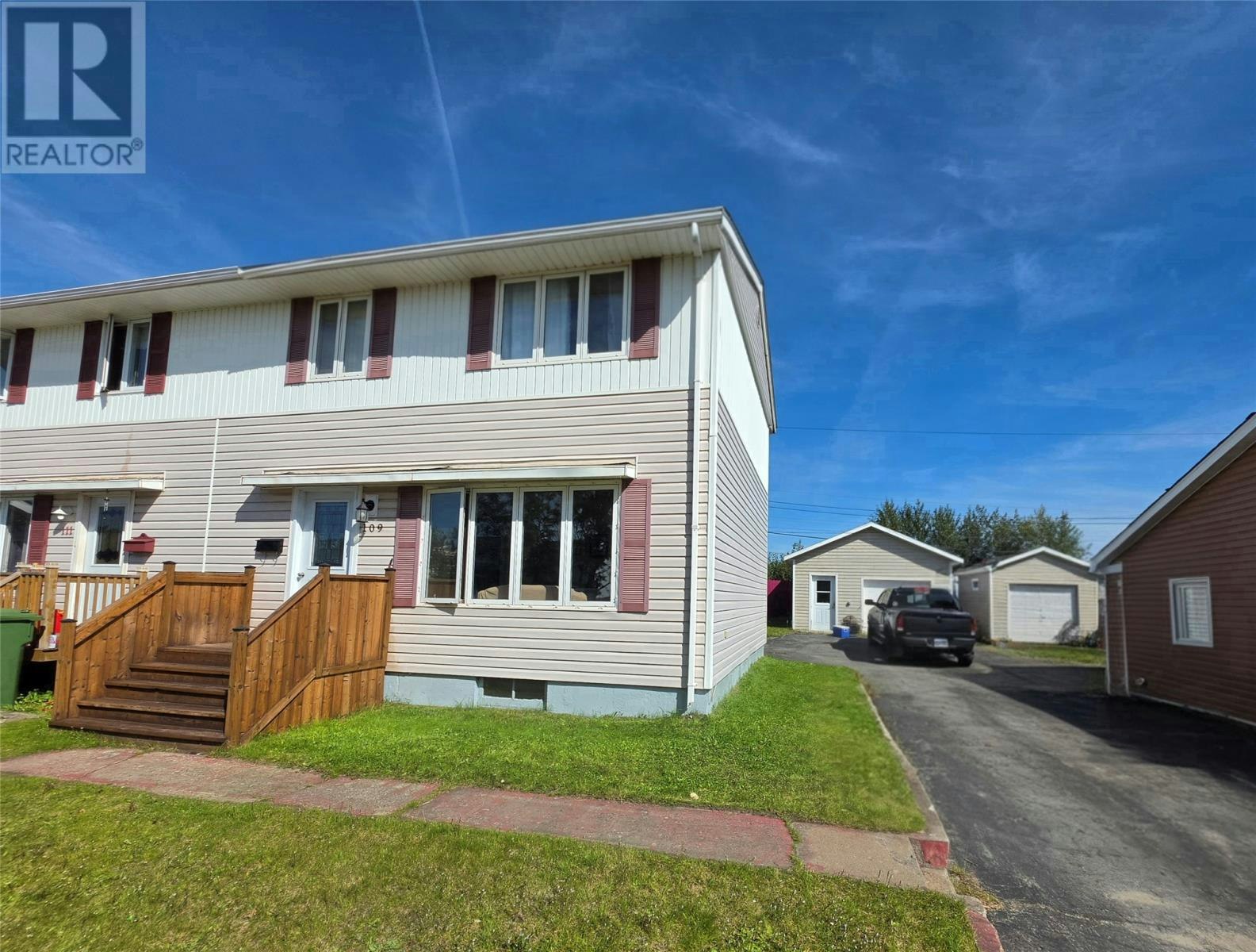 109 Marconi Avenue, Labrador City, NL, A2V 2B1