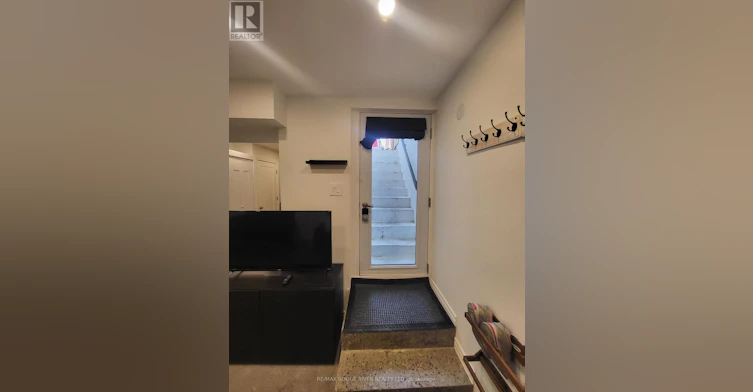 LOWER-6 Lippincott Street, Toronto, ON, M5T 2R5 - 26