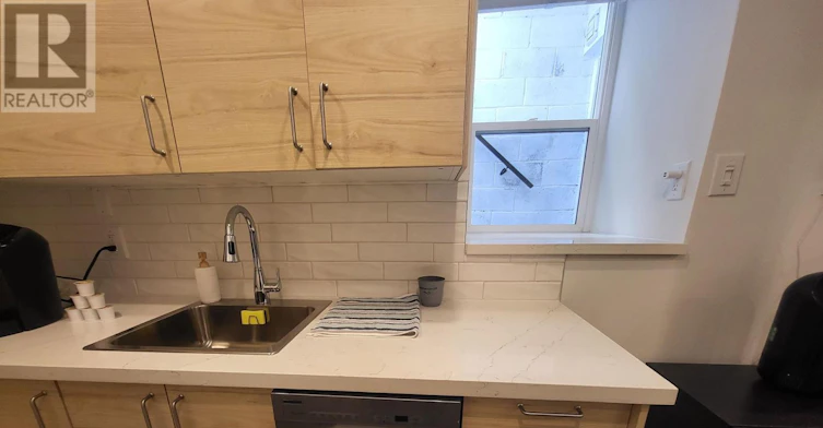 LOWER-6 Lippincott Street, Toronto, ON, M5T 2R5 - 14