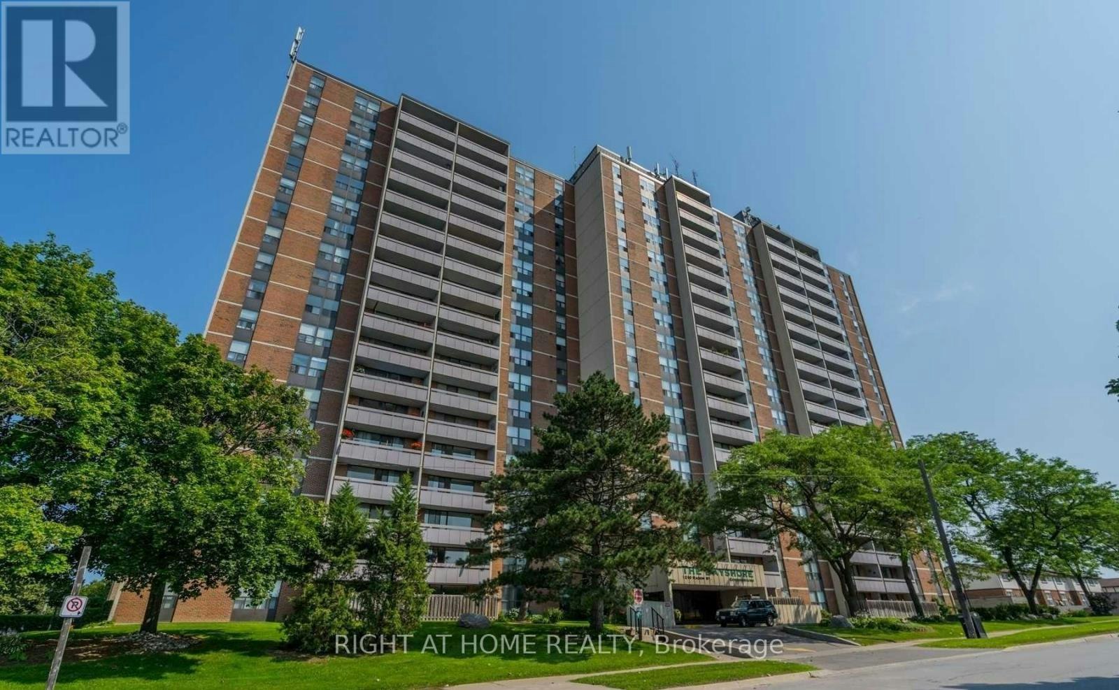 107-1210 Radom Street, Pickering, ON, L1W 2X3