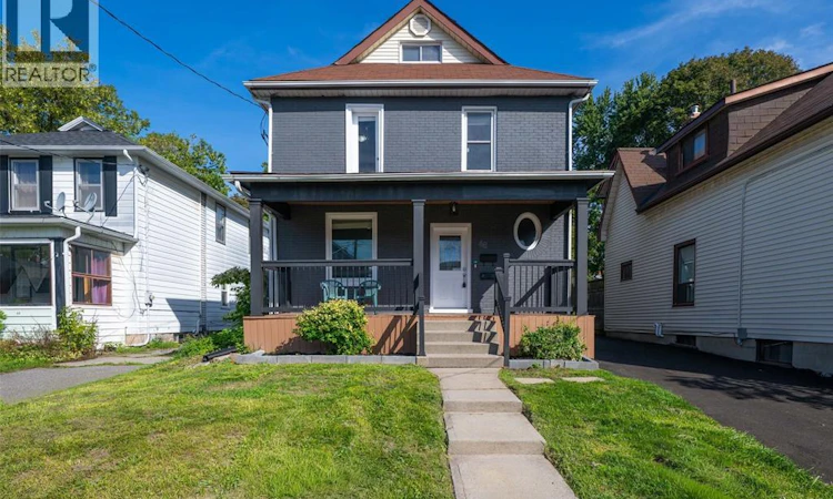 48 Brock Street East