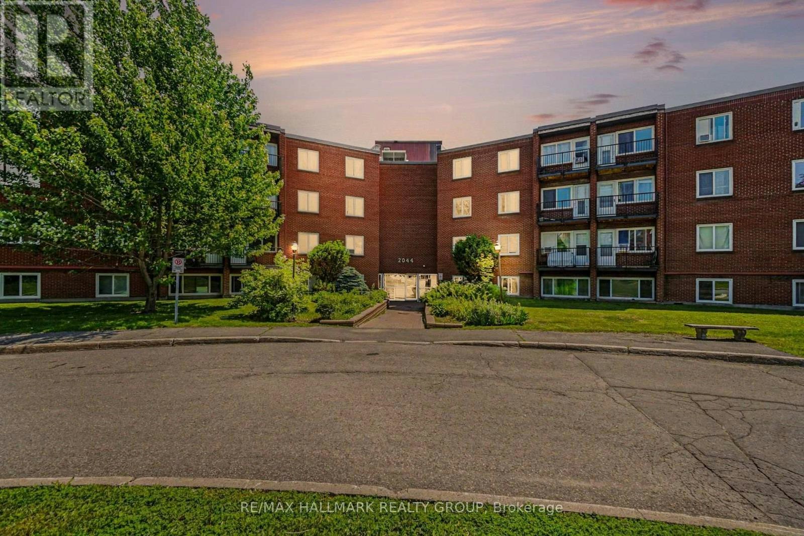 306A-2044 Arrowsmith Drive, Ottawa, ON, K1J 7V8