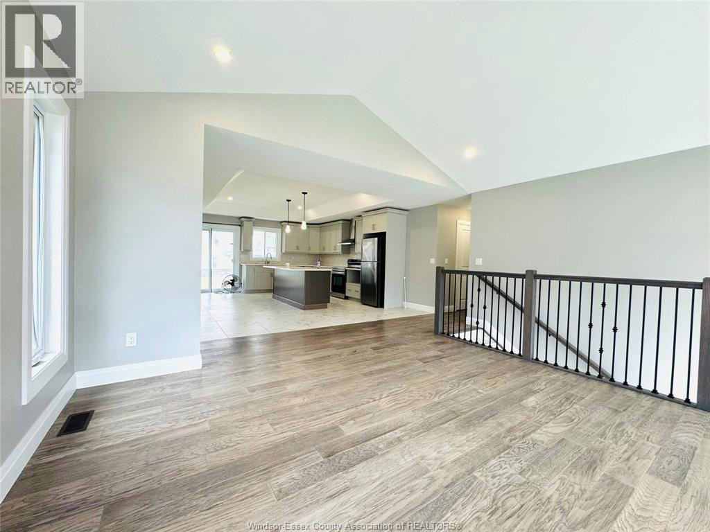 4407 Belmont Avenue, Lakeshore, ON, N0P 1J0 - 5