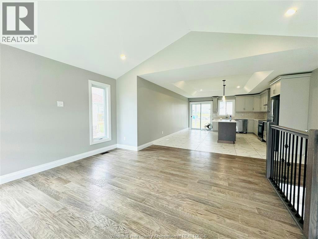 4407 Belmont Avenue, Lakeshore, ON, N0P 1J0 - 4