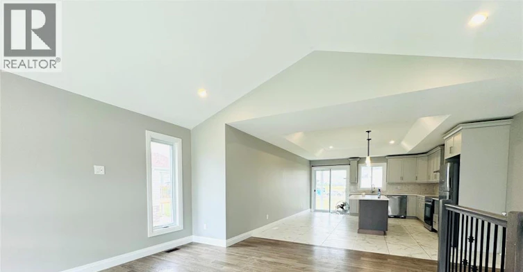 4407 Belmont Avenue, Lakeshore, ON, N0P 1J0 - 4