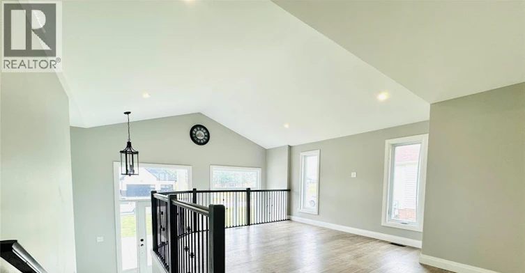 4407 Belmont Avenue, Lakeshore, ON, N0P 1J0 - 3