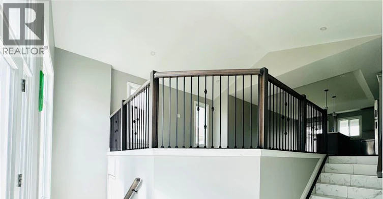 4407 Belmont Avenue, Lakeshore, ON, N0P 1J0 - 2