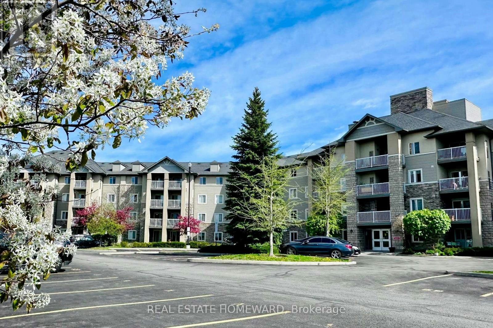 416-684 Warden Avenue, Toronto, ON, M1L 4W4