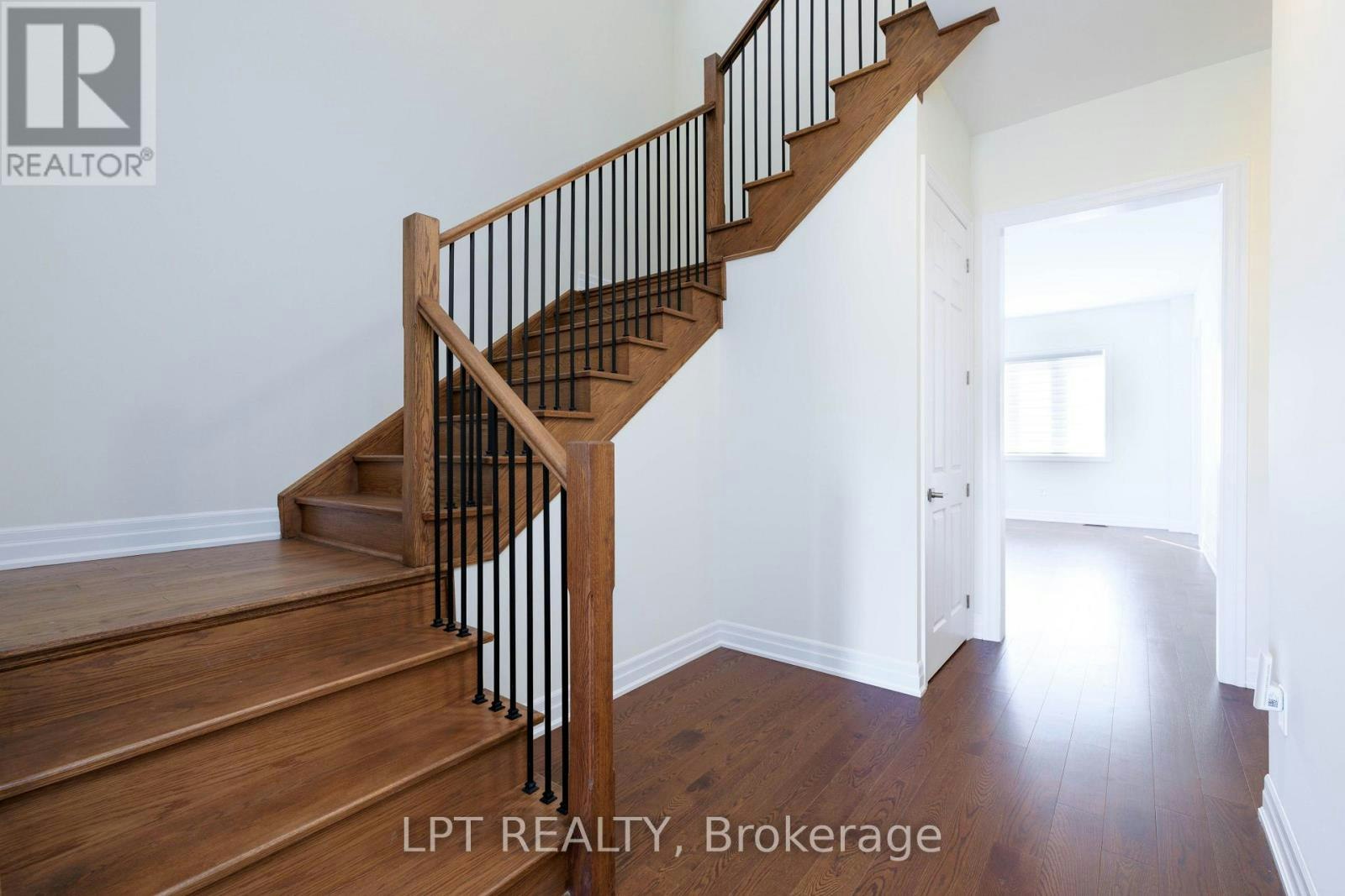 32 Max Bulmer Court, Georgina, ON, L3X 3J9 - 5