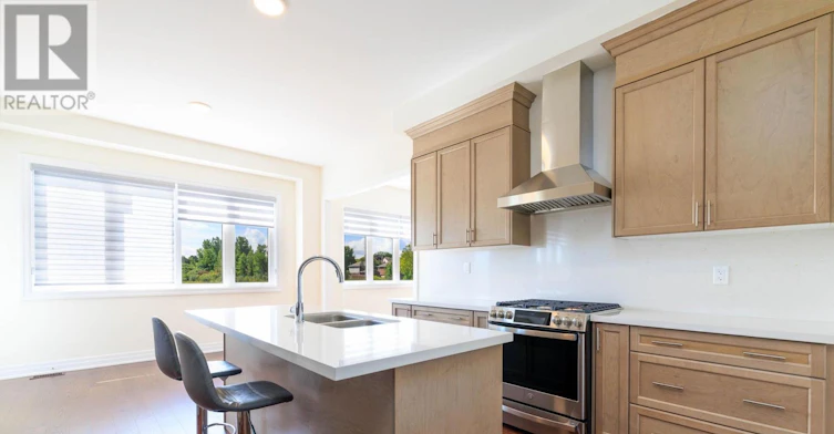 32 Max Bulmer Court, Georgina, ON, L3X 3J9 - 9