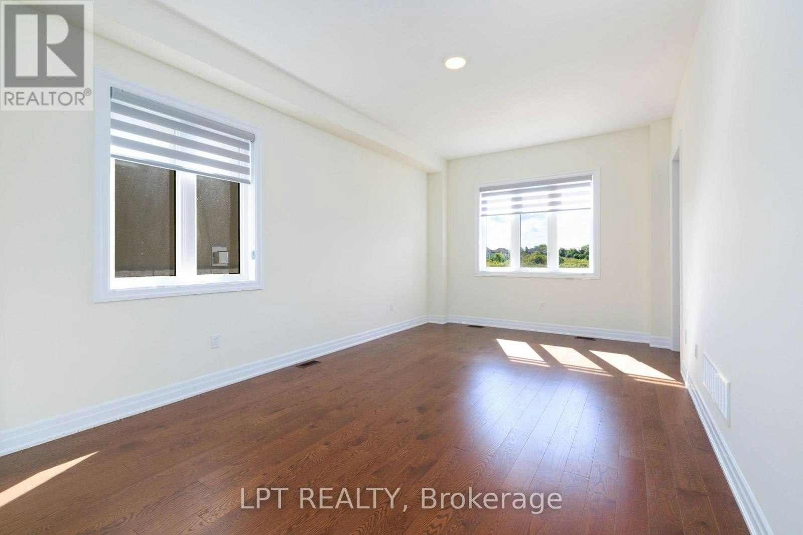 32 Max Bulmer Court, Georgina, ON, L3X 3J9 - 6