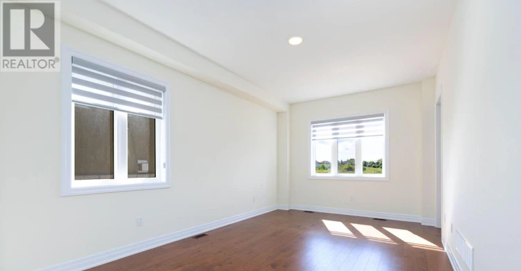 32 Max Bulmer Court, Georgina, ON, L3X 3J9 - 6
