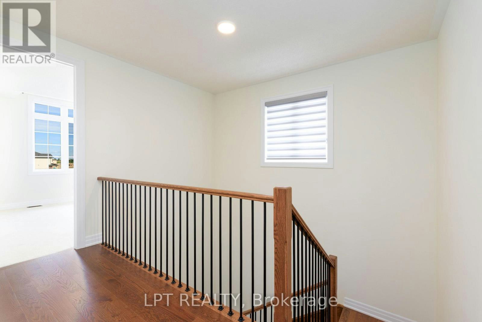 32 Max Bulmer Court, Georgina, ON, L3X 3J9 - 18