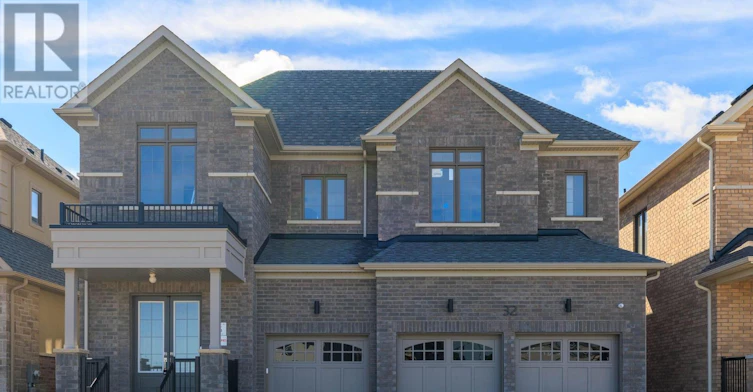 32 Max Bulmer Court, Georgina, ON, L3X 3J9