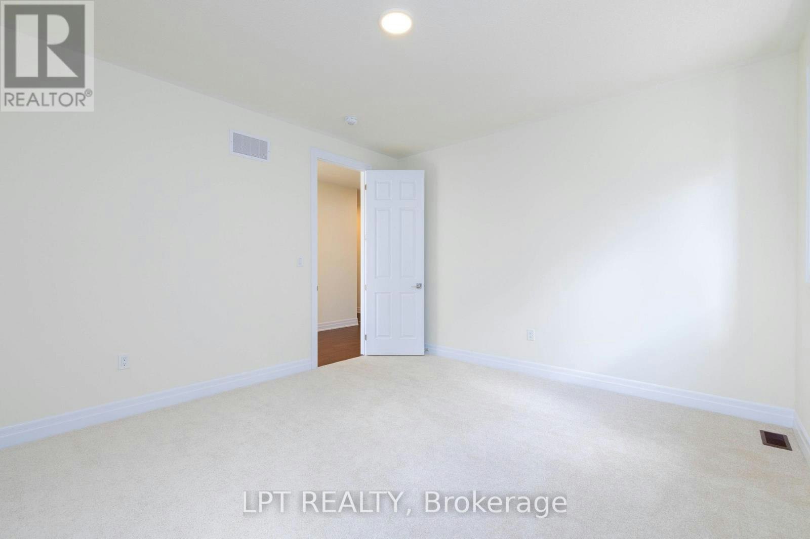 32 Max Bulmer Court, Georgina, ON, L3X 3J9 - 34