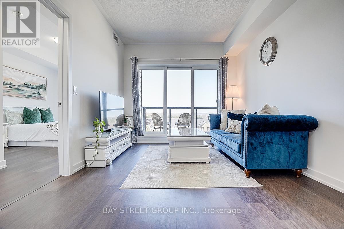 348-555 William Graham Drive, Aurora, ON, L4G 4H9