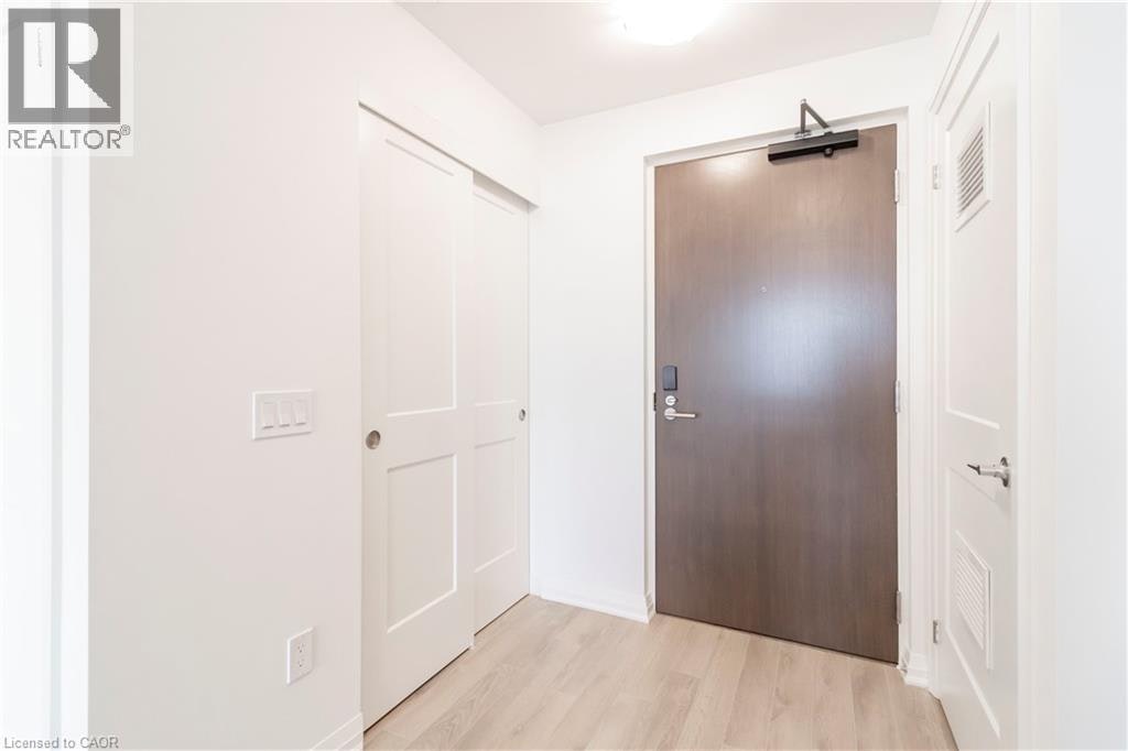 211-101 Golden Eagle Road, Waterloo, ON, N2V 1C3 - 7