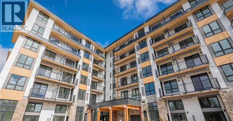 211-101 Golden Eagle Road, Waterloo, ON, N2V 1C3