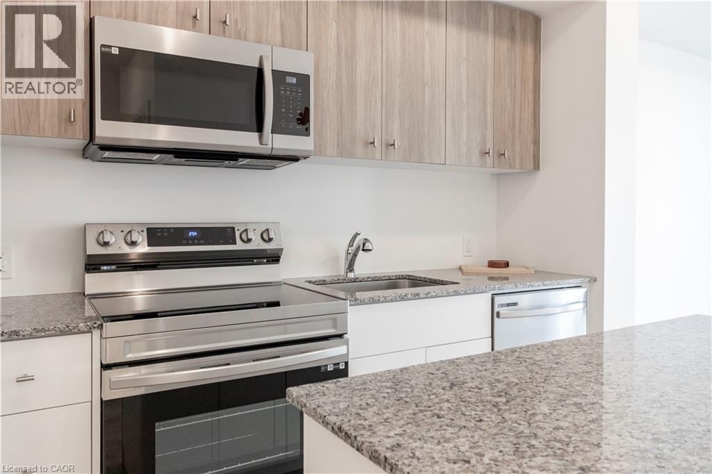 211-101 Golden Eagle Road, Waterloo, ON, N2V 1C3 - 12