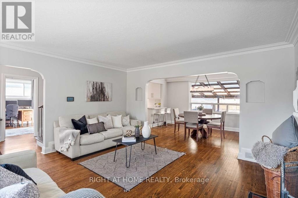 48 Jopling Avenue N, Toronto, ON, M9B 4G2 - 5