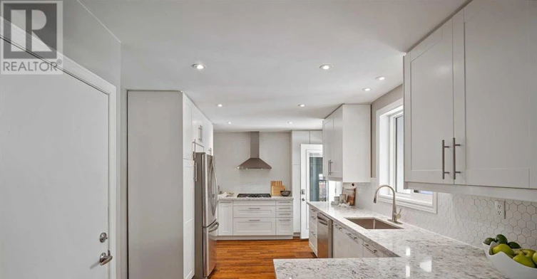 48 Jopling Avenue N, Toronto, ON, M9B 4G2 - 9