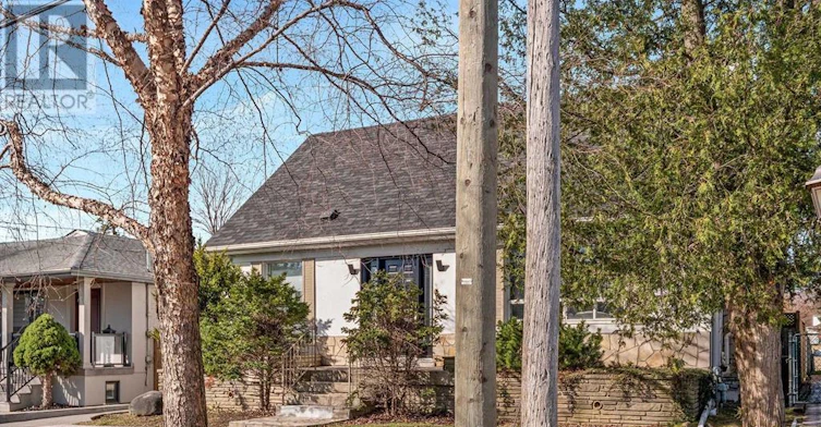 48 Jopling Avenue N, Toronto, ON, M9B 4G2 - 2